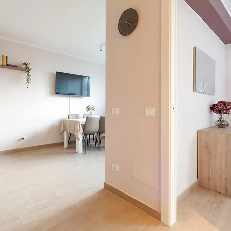 Guesthost - Affori M3 Modern And Cozy *