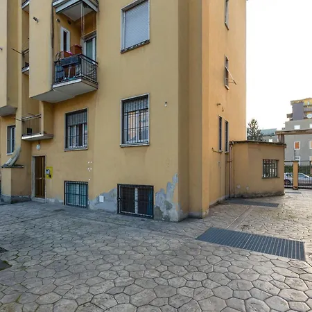 Appartement Guesthost - Affori M3 Modern And Cozy *